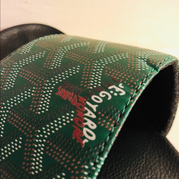 Sandals_&_Flip_Flops